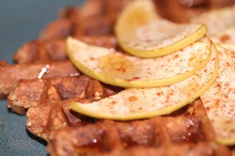Low carb belgian waffle recipe with apple and cinnamon